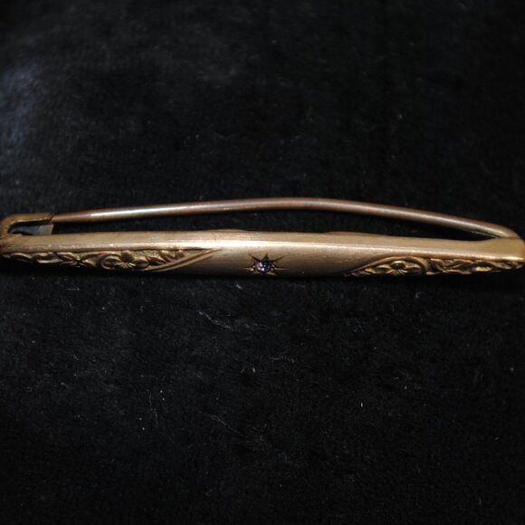 Antique Gold-filled Repousse Bar Pin / Brooch with Amethyst Glass - Picture 3 of 6